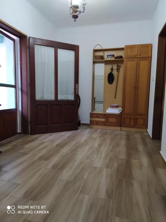 הוילה אפטין Oaza Mira Porodicna Kuca Za Opustanje מראה חיצוני תמונה